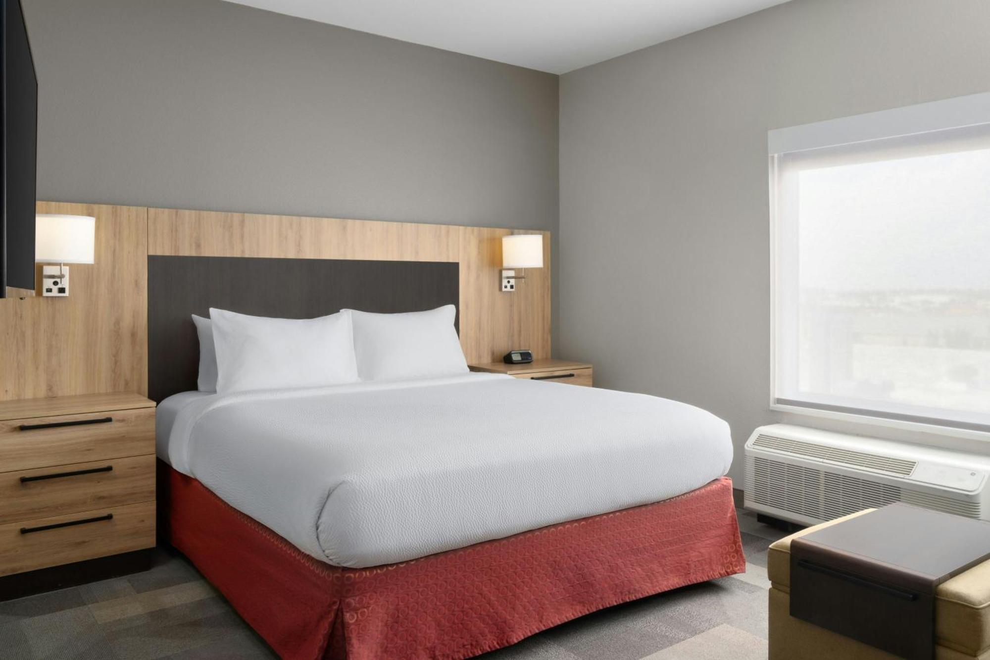 Towneplace Suites By Marriott Houston Hobby Airport Exterior photo