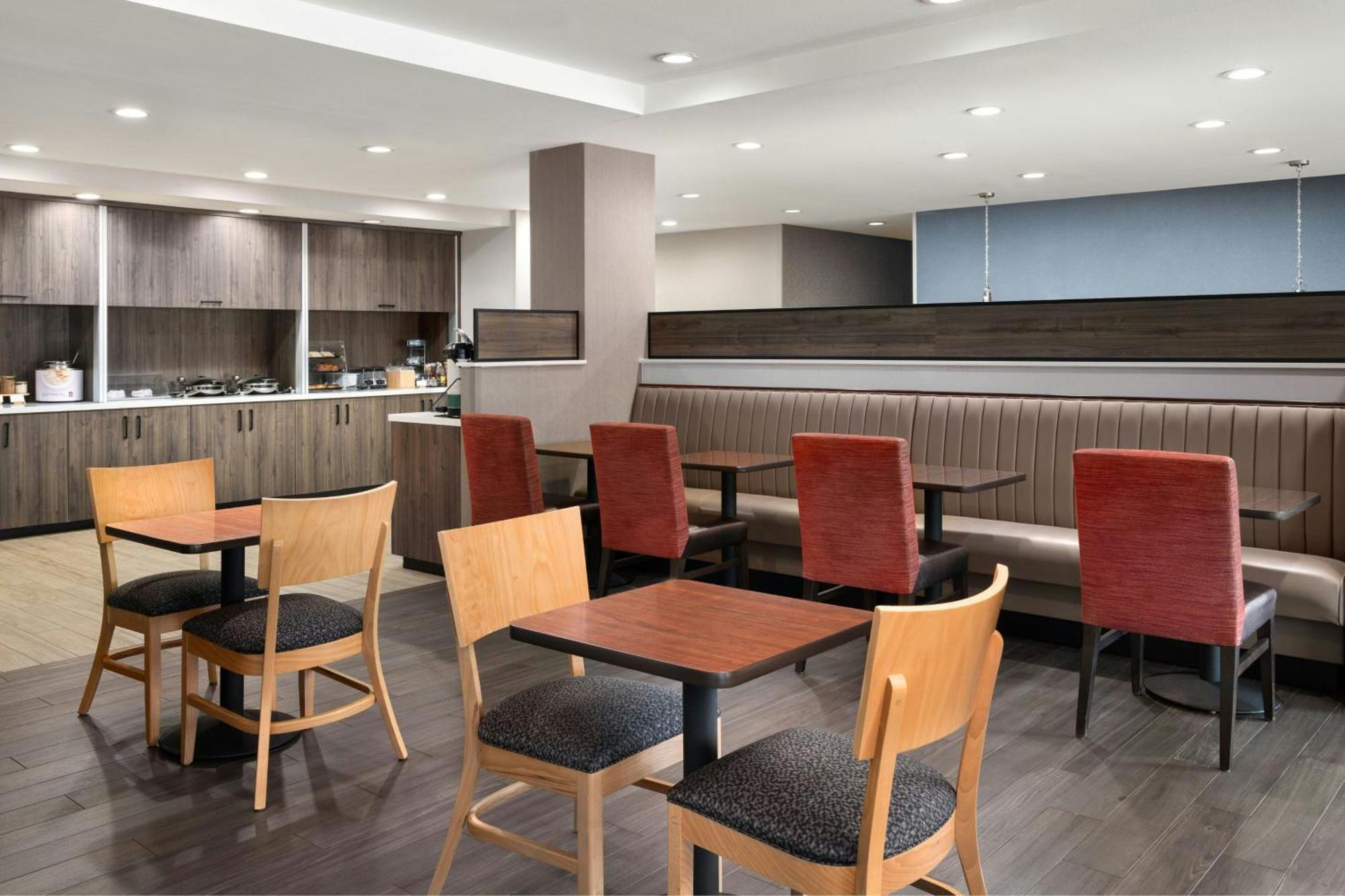 Towneplace Suites By Marriott Houston Hobby Airport Exterior photo