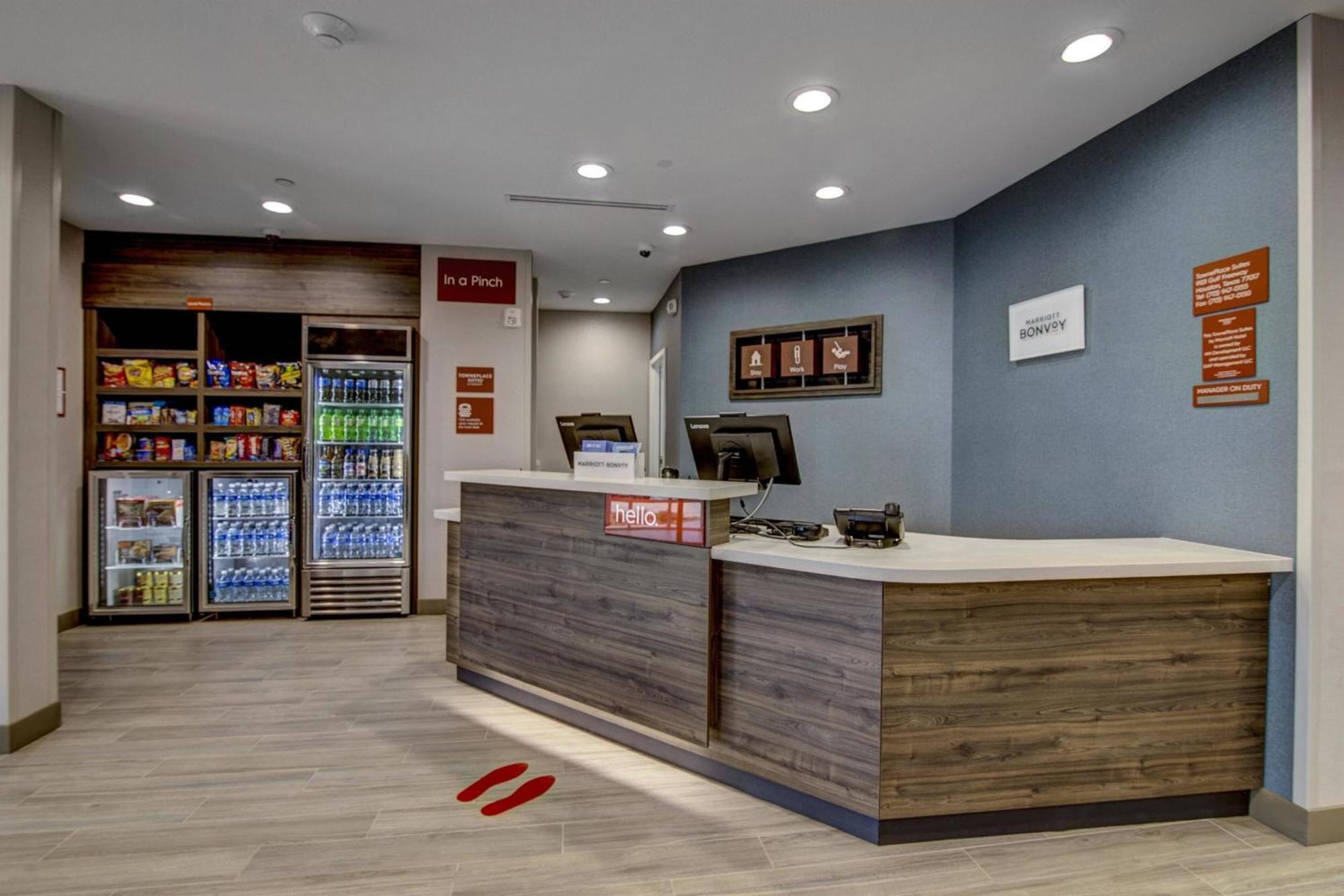 Towneplace Suites By Marriott Houston Hobby Airport Exterior photo